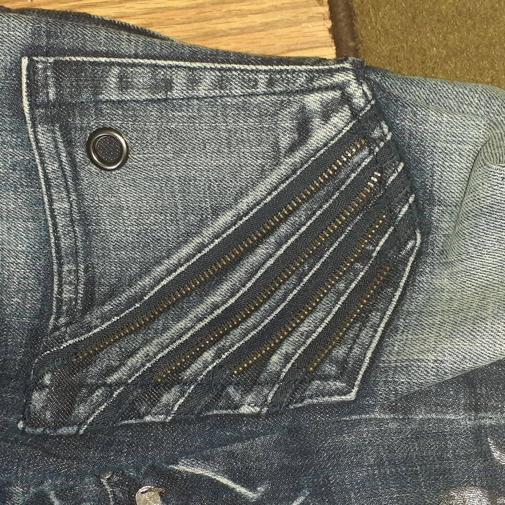 Jeans - Picture 7 of 8